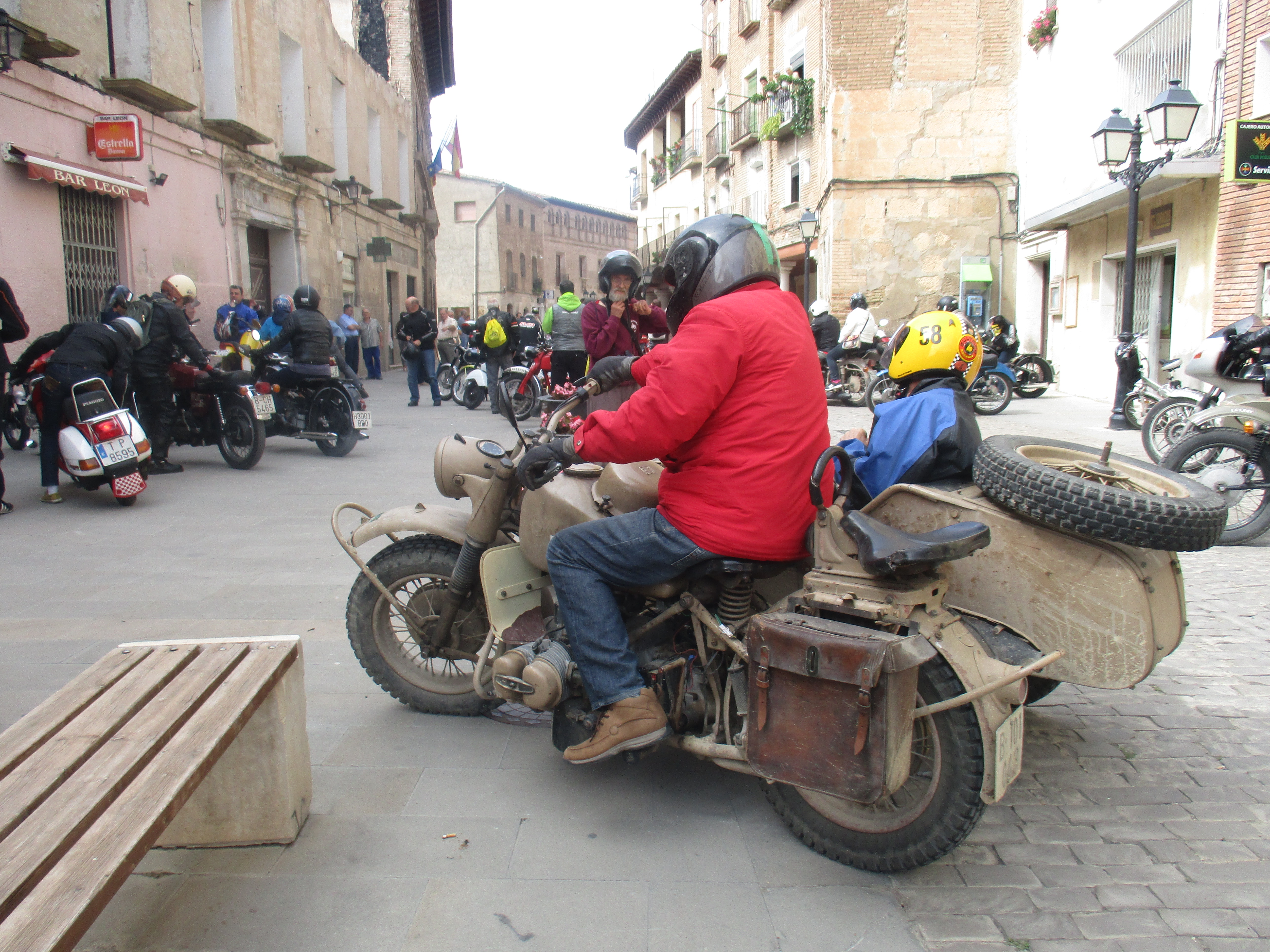 XIII Concentración de motos clásicas de Alberuela de Tubo en Fonz