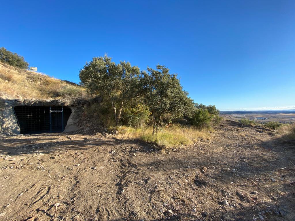 Fonz acondiciona el acceso a sus posiciones de artillería de la Línea del Cinca de la Guerra Civil